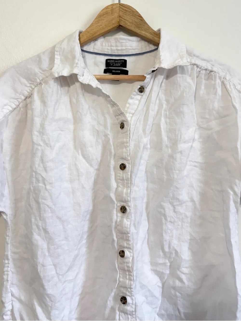 J CREW Irish Linen Baird McNutt Irish Button Up shirt Size Small AY665